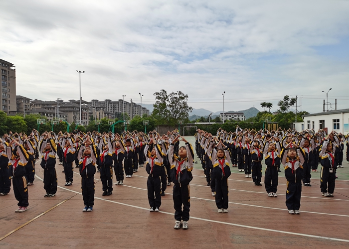 舞在指尖——小學(xué)部慶祝建黨100周年活動